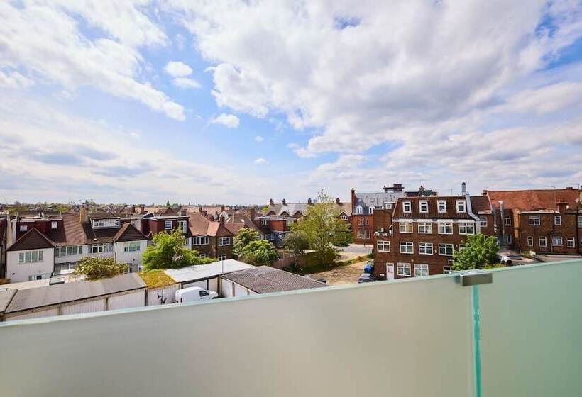 The Temple Fortune Crib Lovely 3bdr House With Balcony