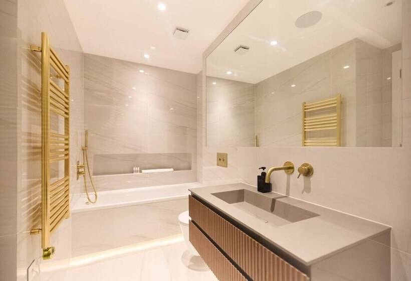 The Temple Fortune Crib Lovely 3bdr House With Balcony