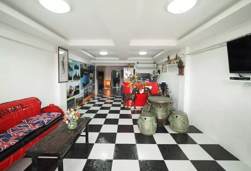 Arisa Hostel