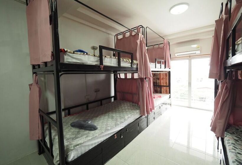 Arisa Hostel