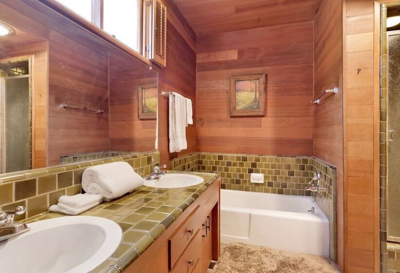 Cove Lakeview Cabin #2064