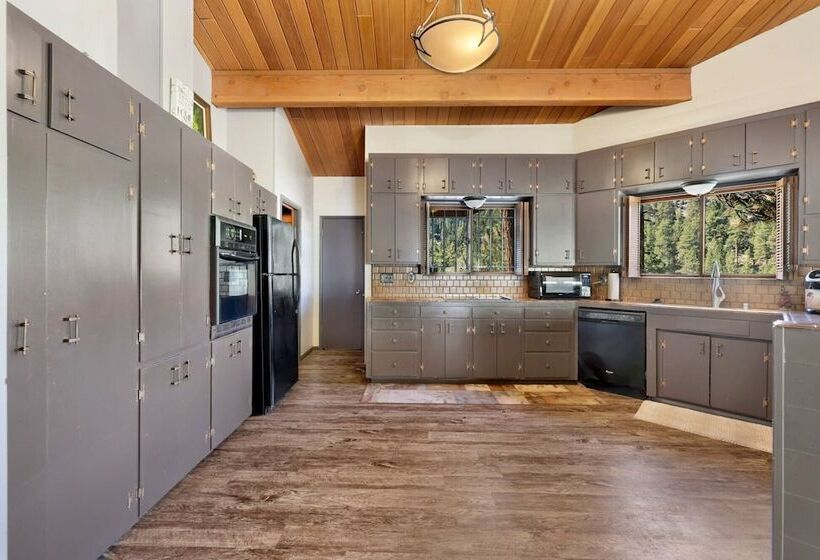 Cove Lakeview Cabin #2064