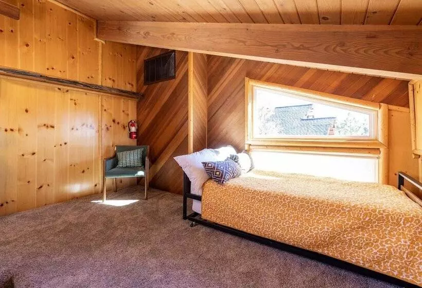 Lakeview Lookout #1978