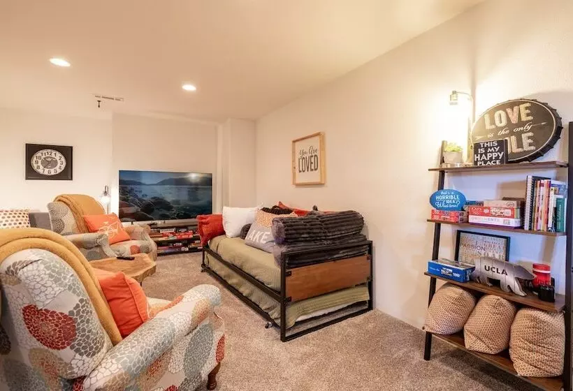 Lakeview Lookout #1978