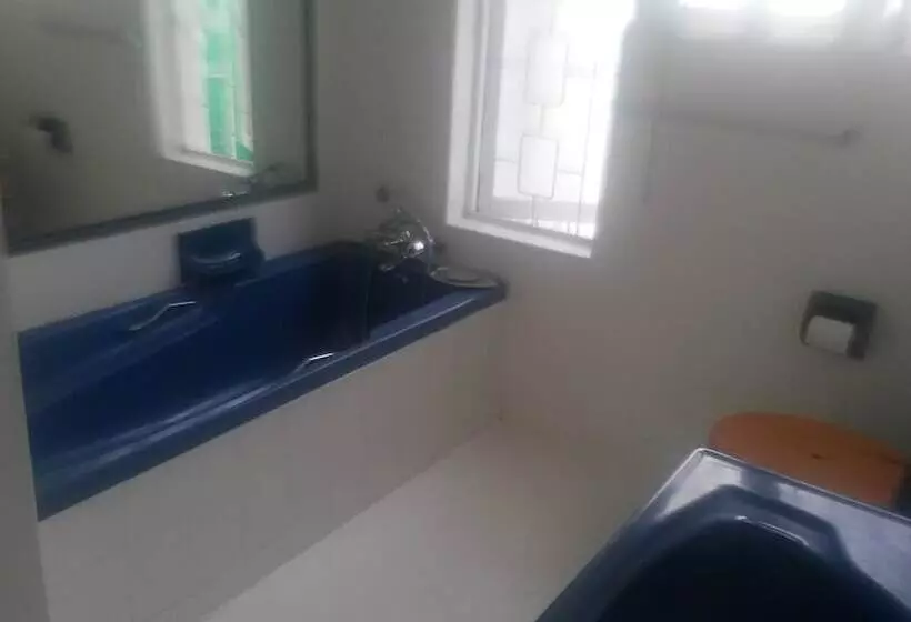 Mhlangeni Lodge B&b   Adults Only