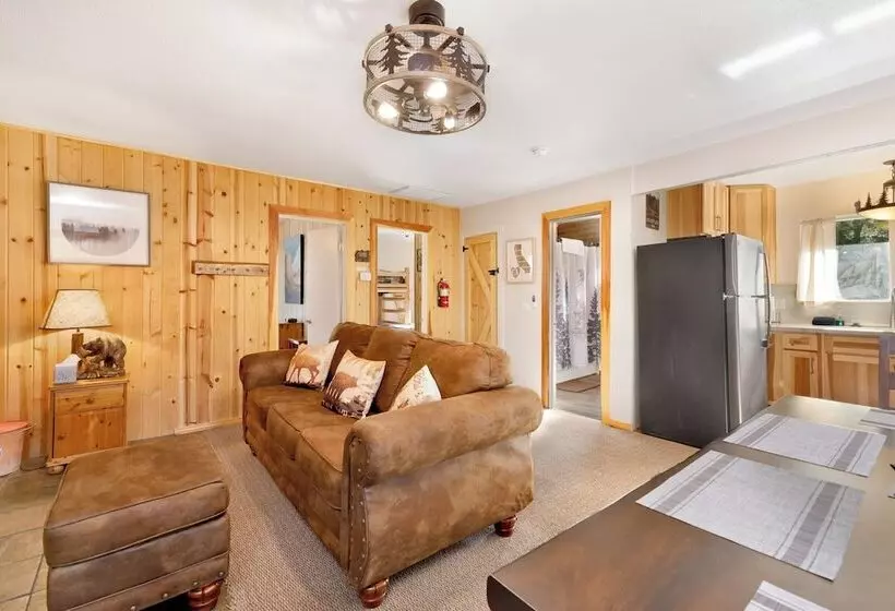 Montana Cabin #1938