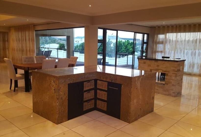 پانسیون Lanipo Windhoek Guesthouse