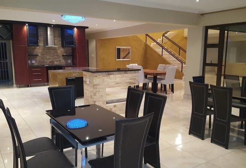 پانسیون Lanipo Windhoek Guesthouse