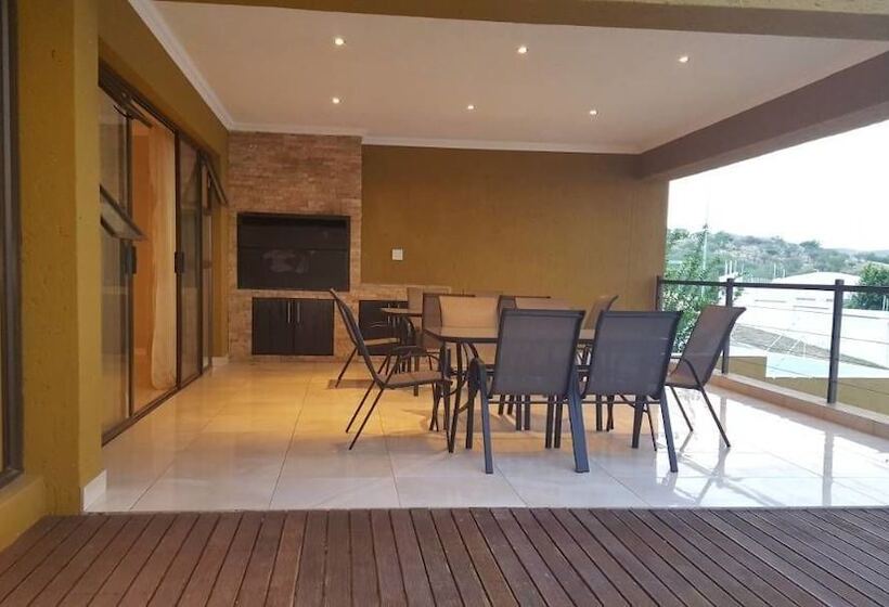 پانسیون Lanipo Windhoek Guesthouse