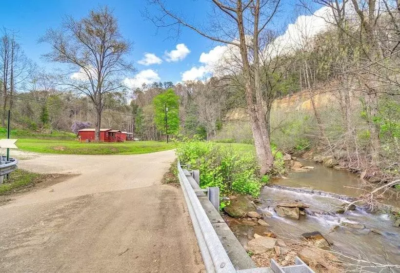 Serene Beattyville Cabin: 24 Mi To Red River Gorge