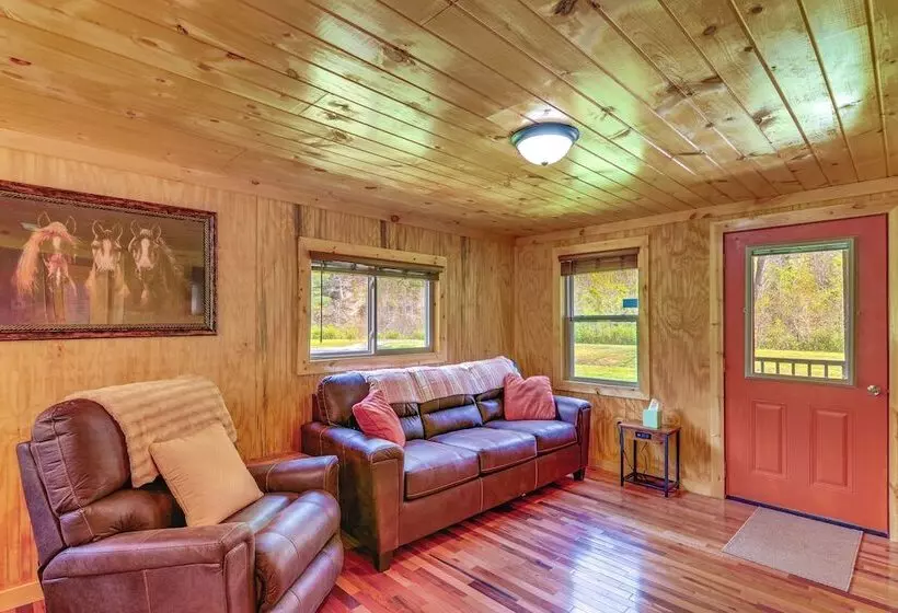 Serene Beattyville Cabin: 24 Mi To Red River Gorge
