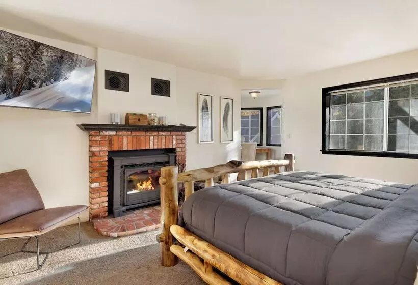 Slope View Chalet #2076