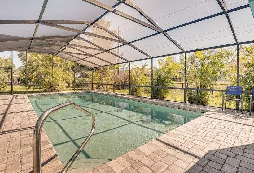 Spacious Bradenton Home W/ Pool ~ 5 Mi To Beaches