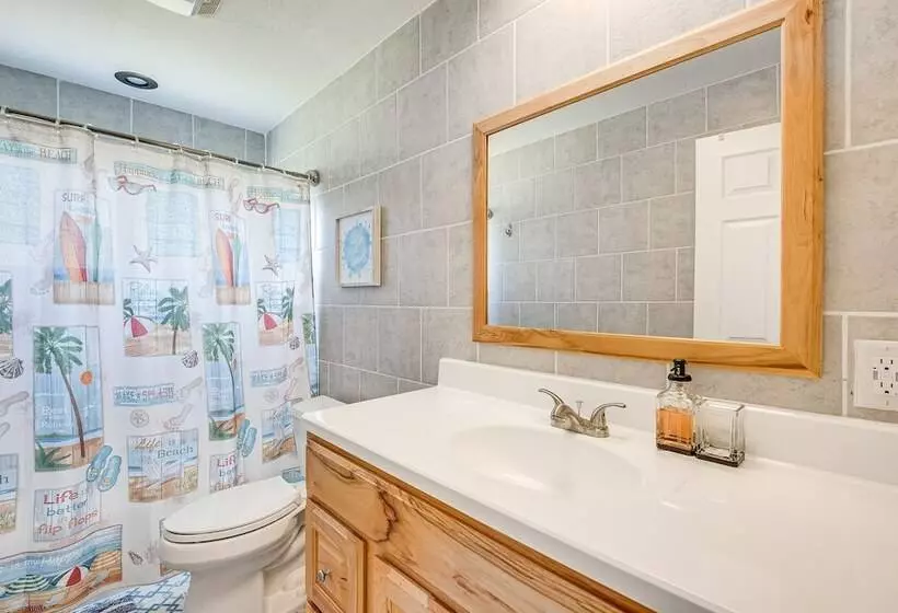 Spacious Bradenton Home W/ Pool ~ 5 Mi To Beaches