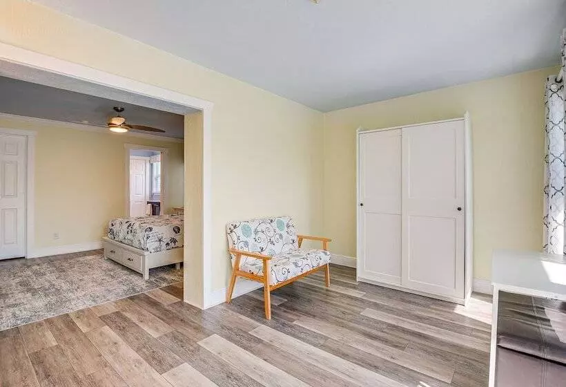 Spacious Bradenton Home W/ Pool ~ 5 Mi To Beaches