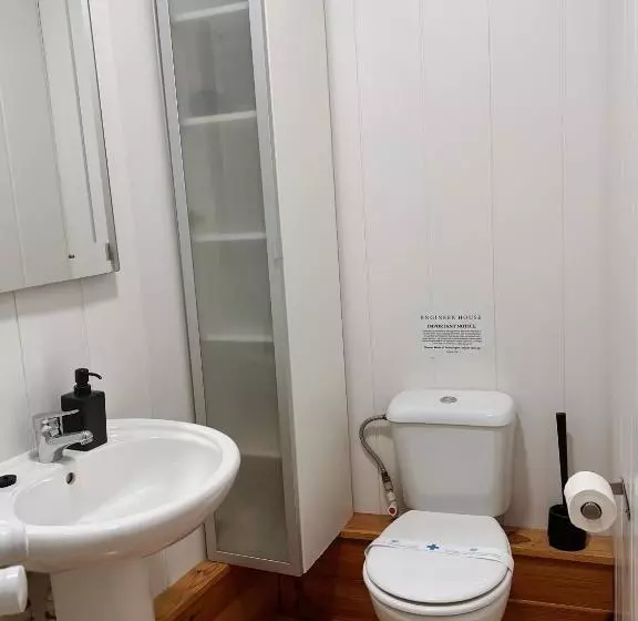 پانسیون Engineer Lane House