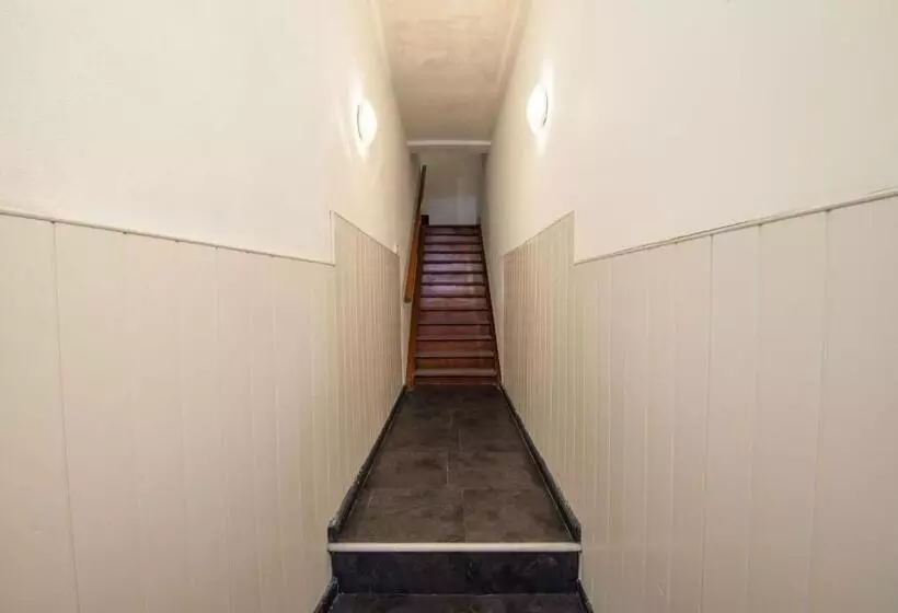 پانسیون Engineer Lane House