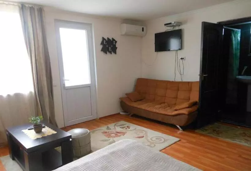 پانسیون Tamarindi Guest House