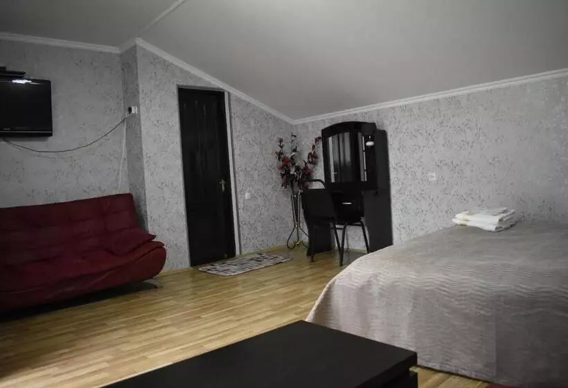 پانسیون Tamarindi Guest House