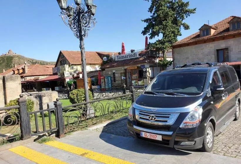 پانسیون Tamarindi Guest House