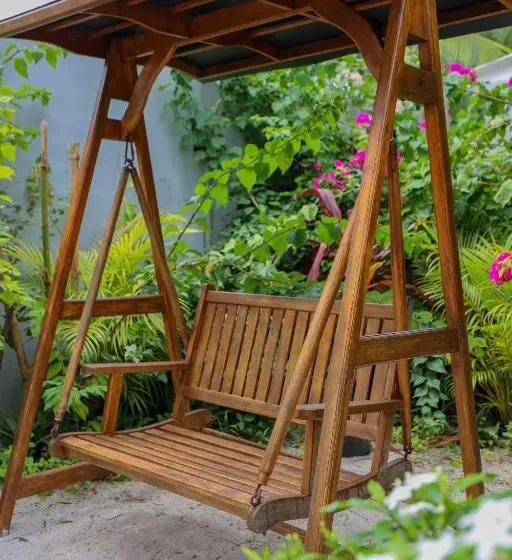 هتل Sands Garden