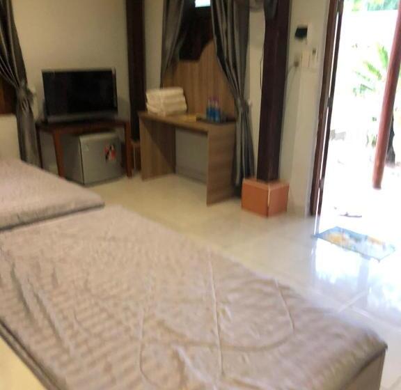 استراحتگاه Gem Island