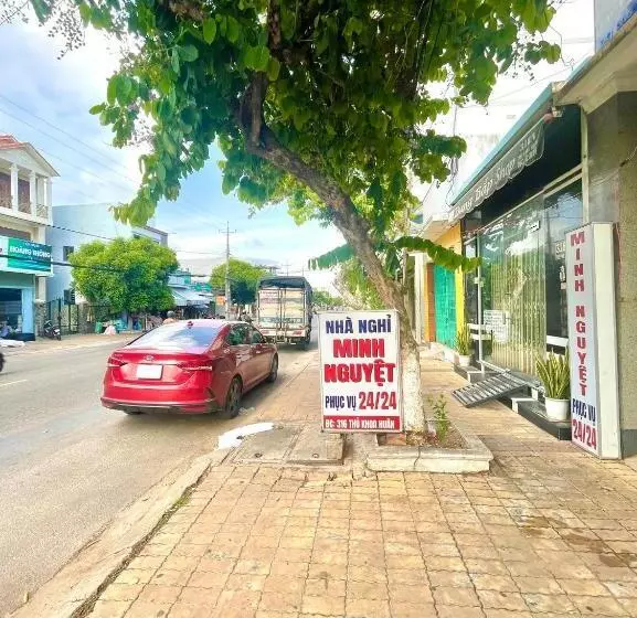 Aamiaismajoitus (B&B) Nhà Nghỉ Minh Nguyệt