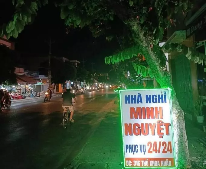 Aamiaismajoitus (B&B) Nhà Nghỉ Minh Nguyệt
