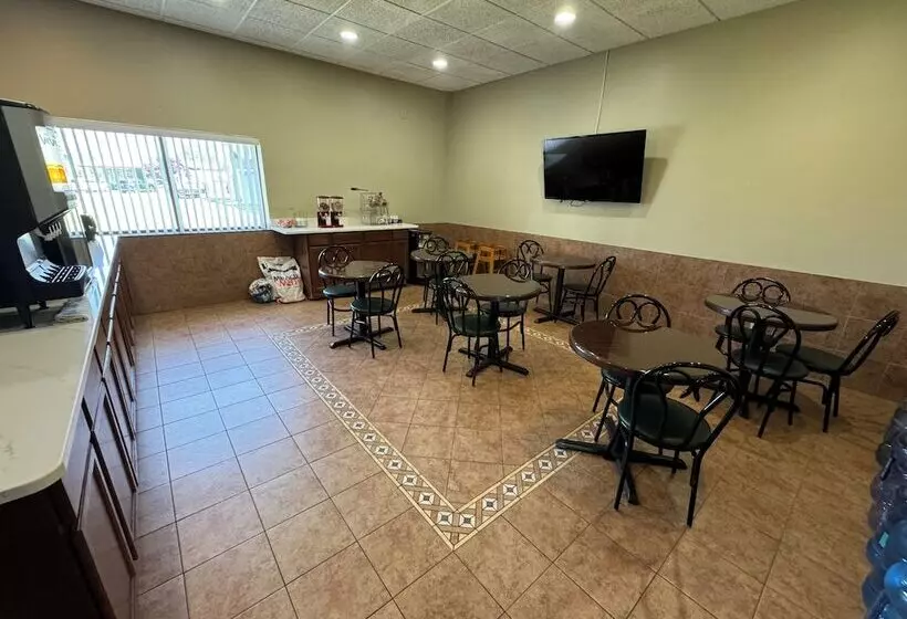 Hotelli South Ridge Inn