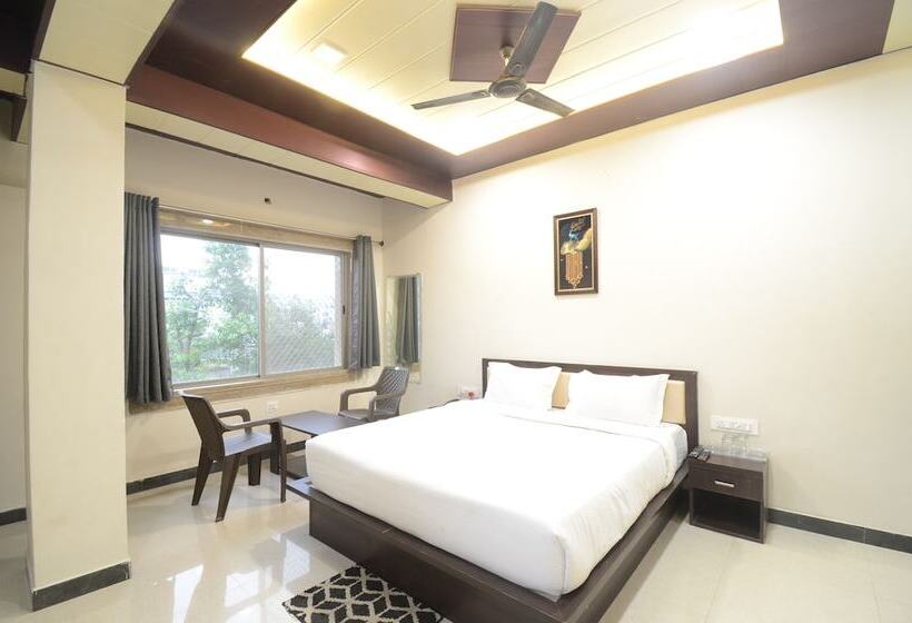 Hotel Sundar Vilas 100 Meters From Shrinathji Temple