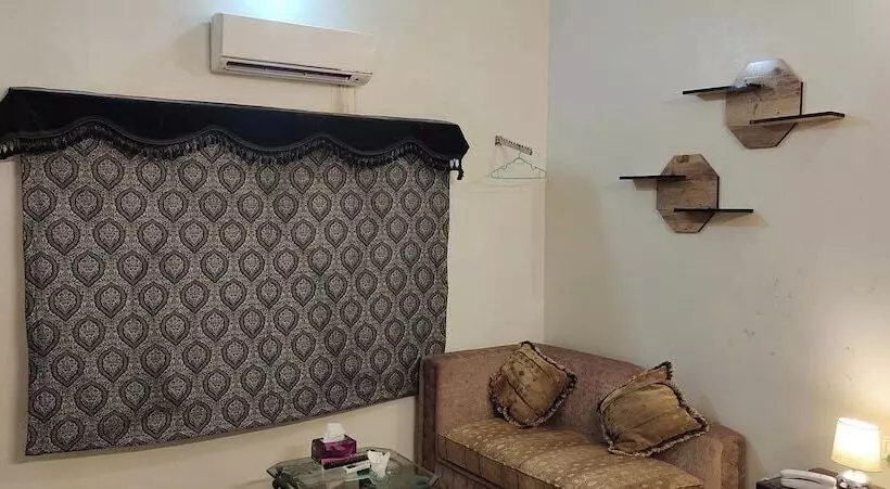 پانسیون The Royal Palace Guest House