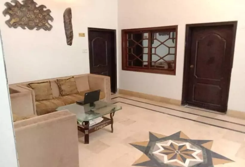 پانسیون The Royal Palace Guest House