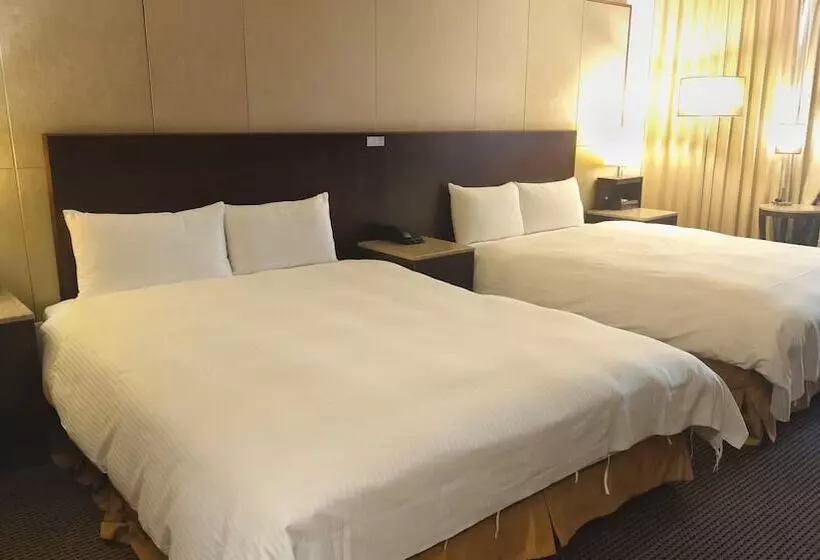 Via Hotel Breeze