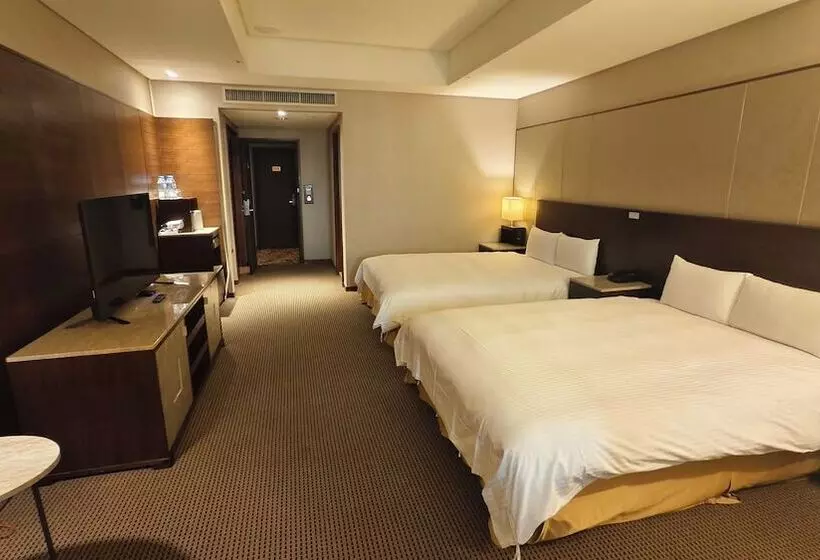 Via Hotel Breeze