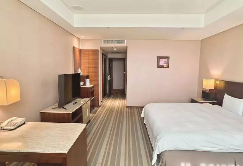 Via Hotel Breeze