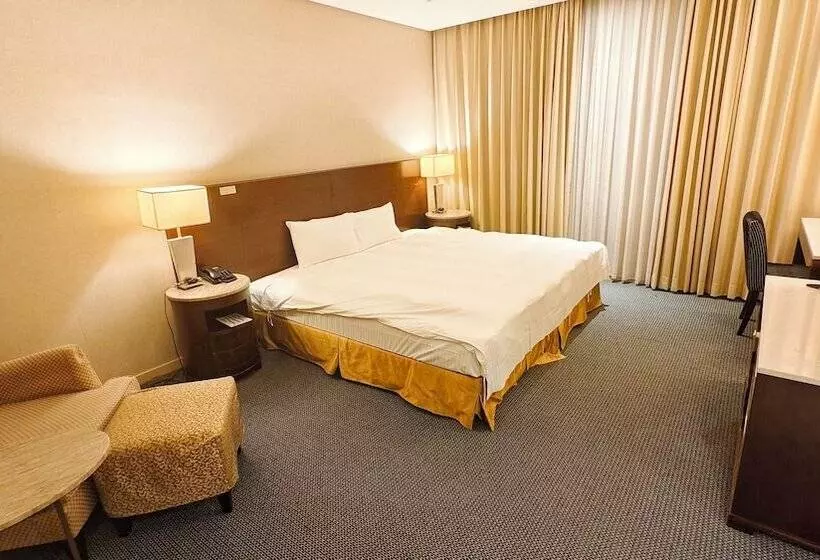 Via Hotel Breeze