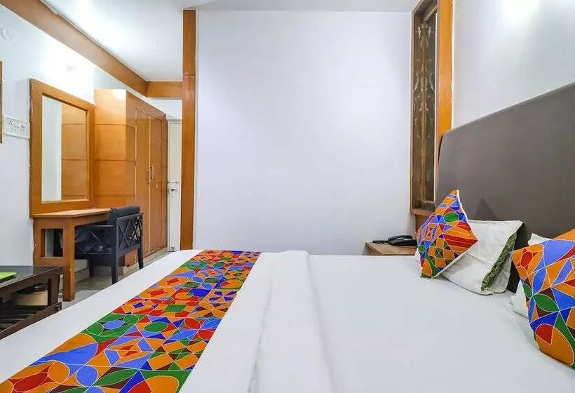 Fabhotel Nand