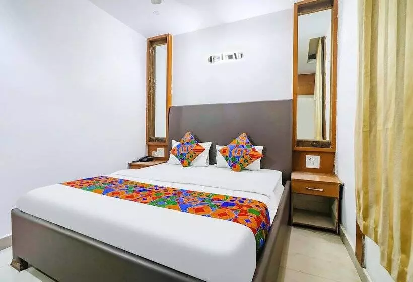 Fabhotel Nand