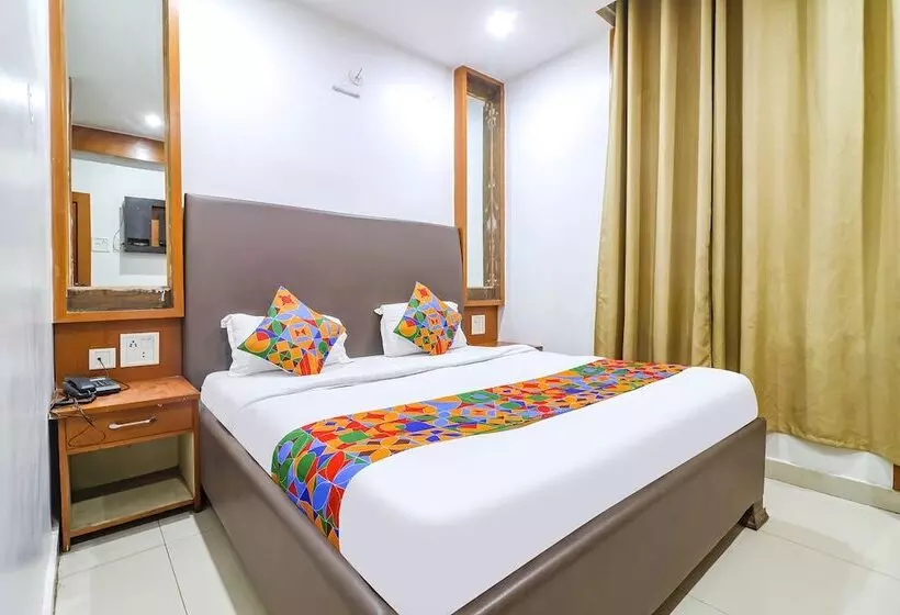 Fabhotel Nand