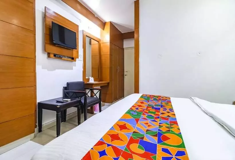 Fabhotel Nand