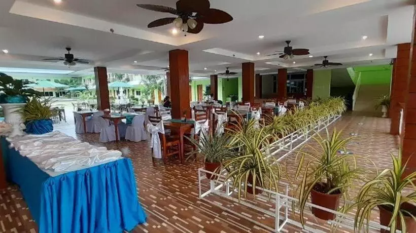 Hotelli Camotes Tourist Inn