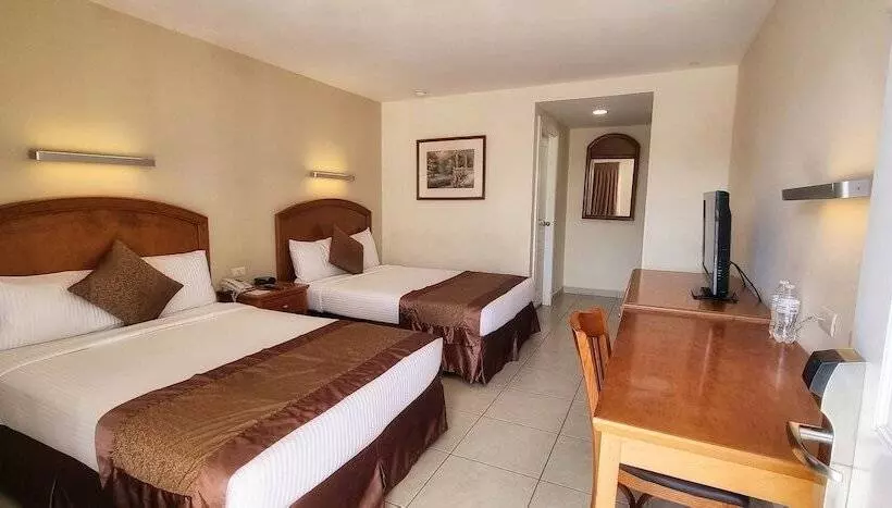 Hotelli Express By Las Misiones