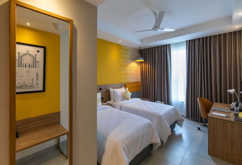 호텔 Hometel Alambagh Lucknow A Sarovar