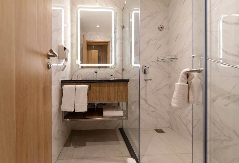 호텔 Hometel Alambagh Lucknow A Sarovar