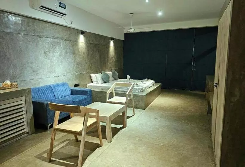 پانسیون Serene Sands Villa