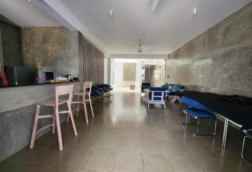 پانسیون Serene Sands Villa