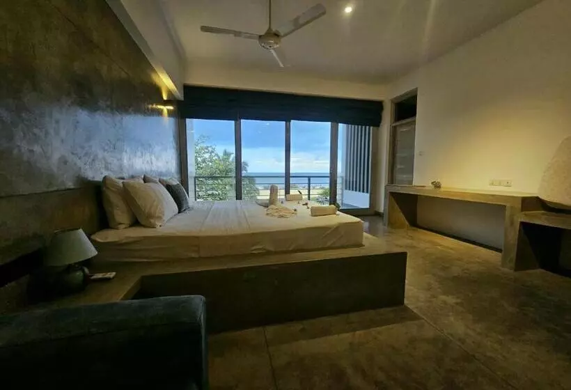 پانسیون Serene Sands Villa