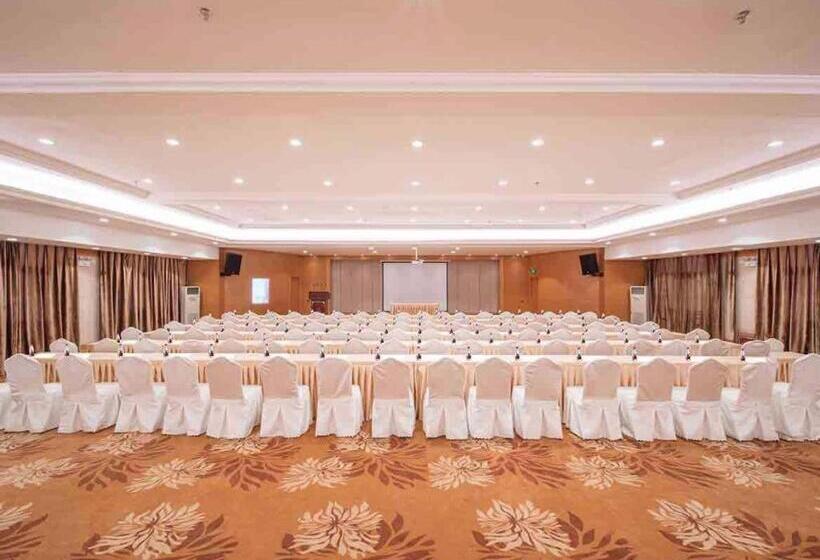 Vienna Hotel Jiangxi Shangrao Yiyang Railway Station Fangzhimin Avenue