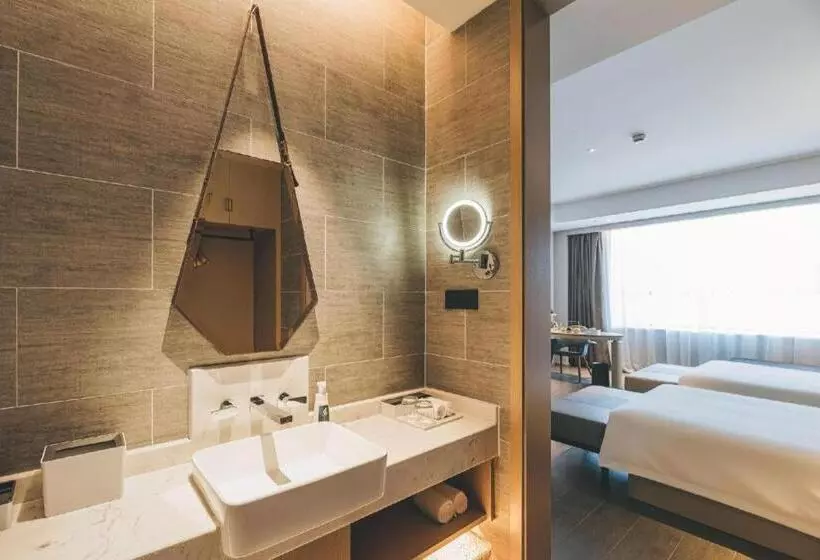 Atour Hotel Wenzhou Yueqing Nanhong Plaza