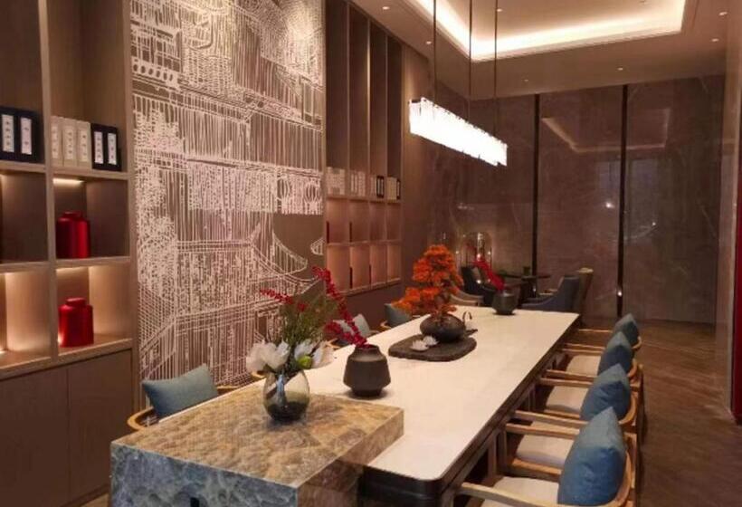 Echeng Hotel Chongyang County Government Xiangshan No.1
